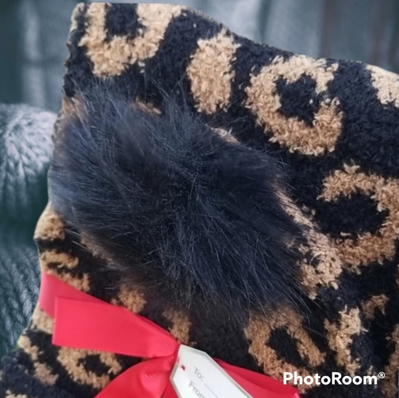 Women's Hat & Skarf Set - Picture 8 of 12